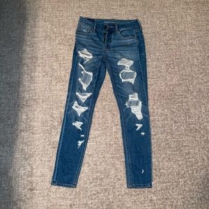 American Eagle Tomgirl Distressed Jean